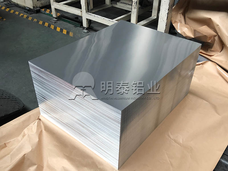 插片散热器用1060铝板：出色的导热性与良好的加工性结合